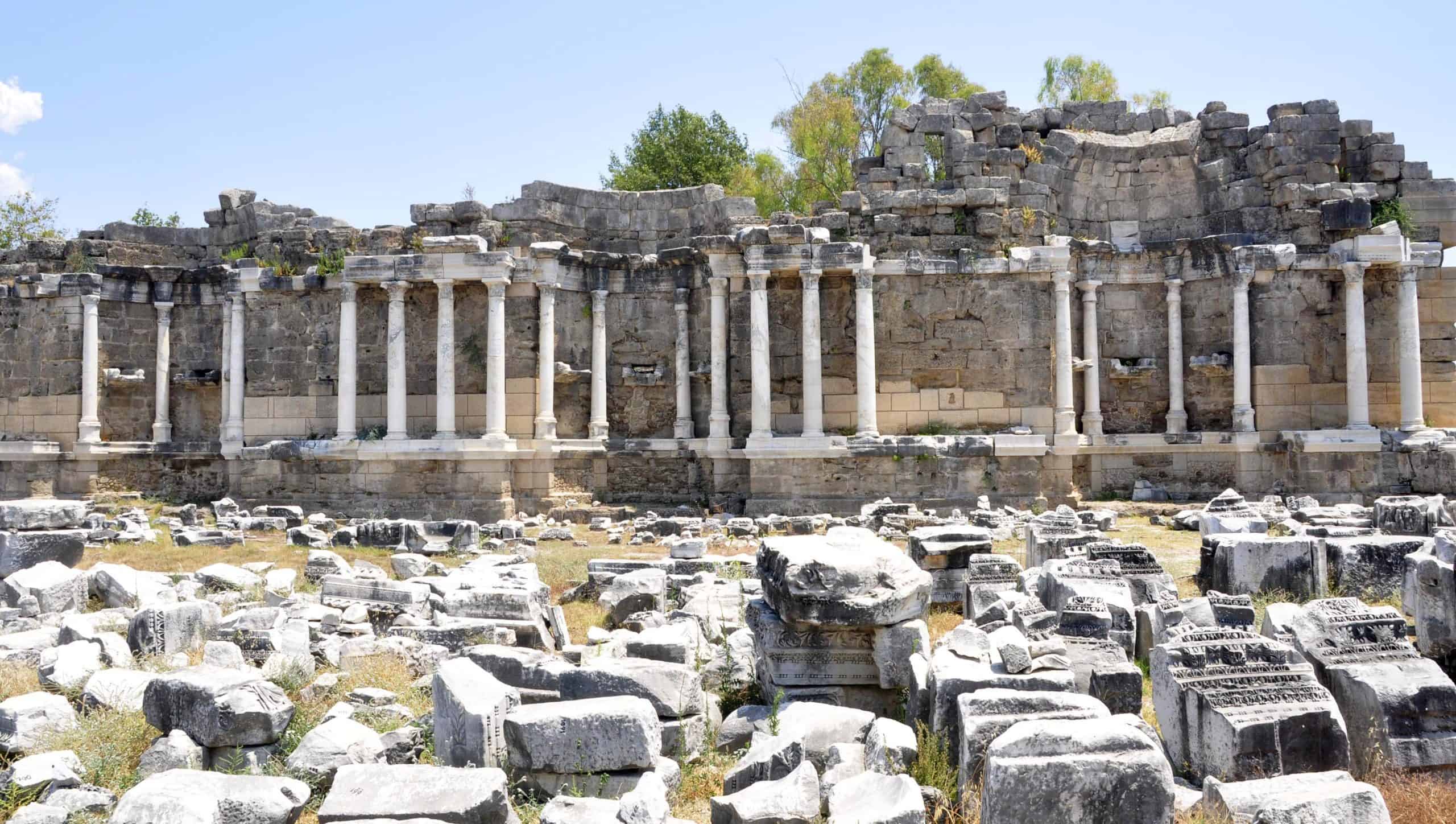 SİDE ANTİK KENTİ, TURİZMİN İÇ İÇE OLDUĞU TEK BÖLGE