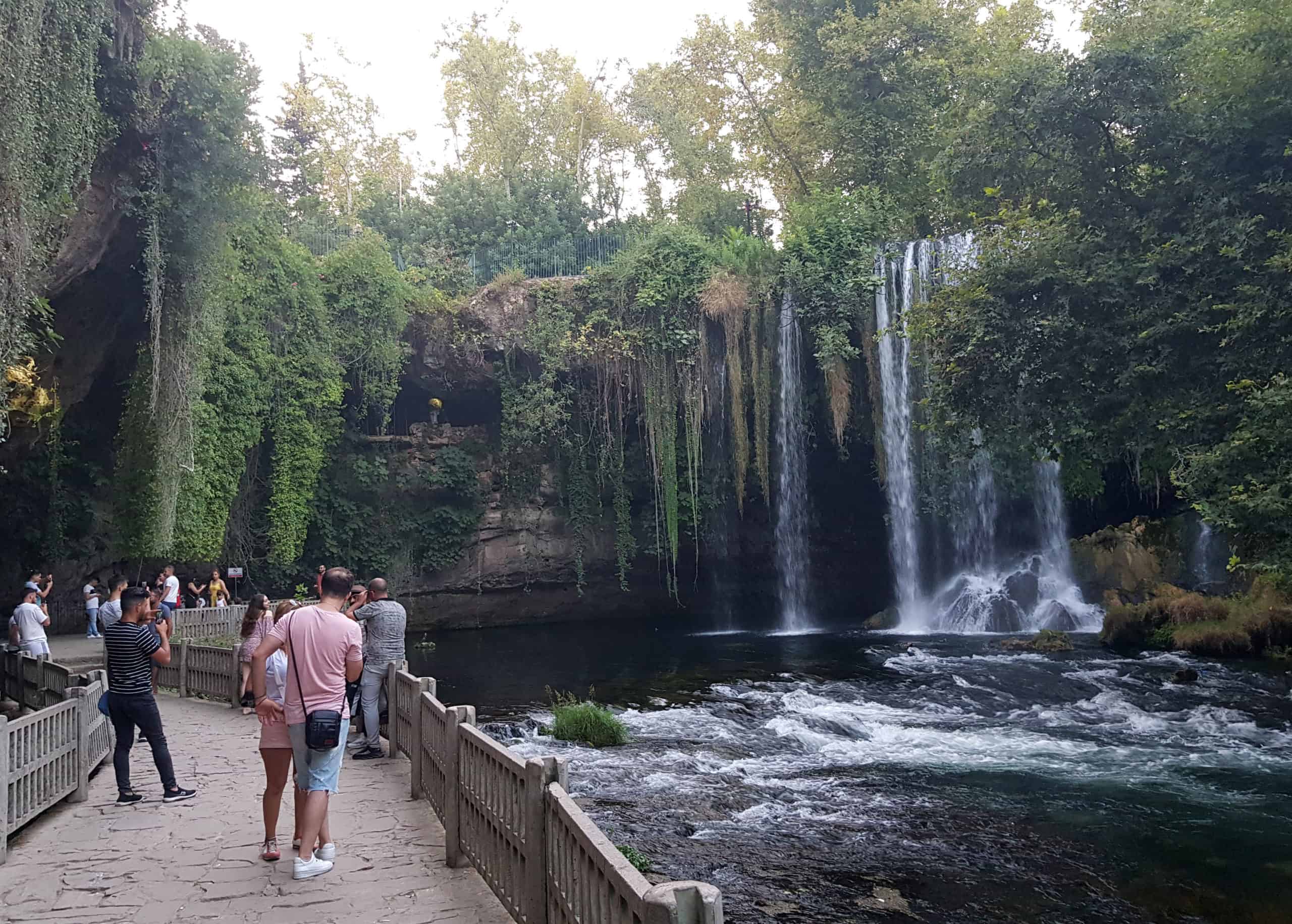 ANTALYA’DA ŞELALELER ZİYARETÇİ AKININA UĞRADI