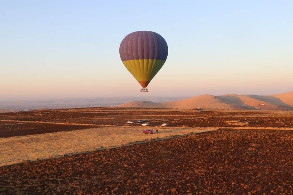 12 BİN YILLIK TARİHİ GÖBEKLİTEPE’DE BALON UÇUŞLARINA YOĞUN İLGİ